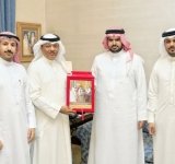 عيسى بن علي يطلع على أنشطة "الكلمة الطيبة"