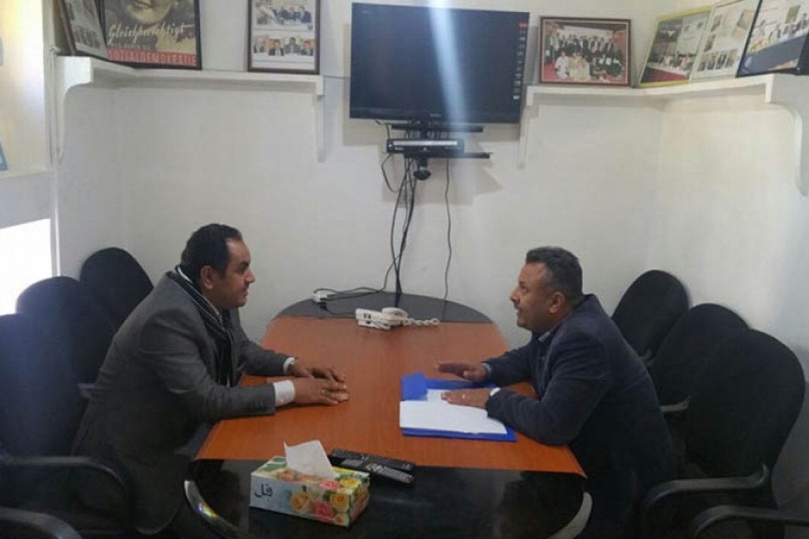 الاستاذ خالد العزب مدير مؤسسة التنوير للتنمية وممثل الاتحاد العربي للتطوع في اليمن يلتقي ممثل مؤسسة فريدريش إيبرت