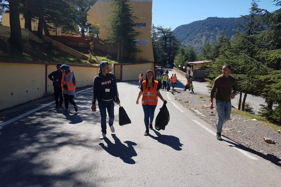 استجابة للحملة العربية (بيئتنا وطن) .. الجمعية الوطنية الشباب المتطوع تنفذ نشاط تنظيف للبيئة - الجزائر